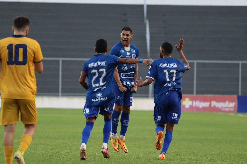 Cruzeiro vence por 2 a 1, tira invencibilidade do Retrô e entra na briga por classificação na Série D