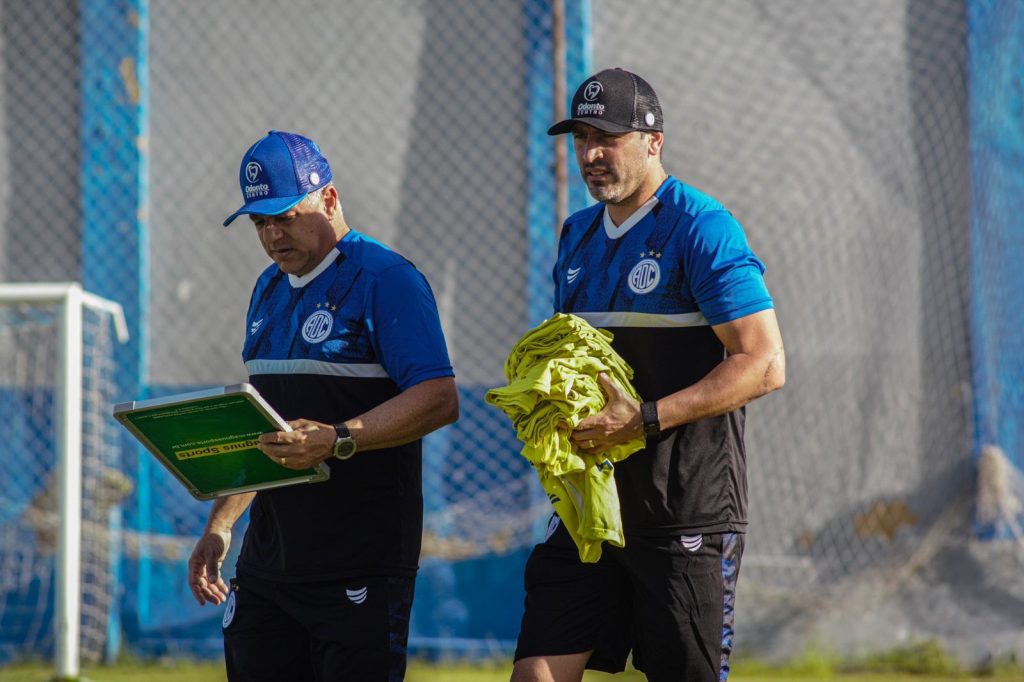 Luizinho Vieira busca soluções: Adryan é testado como substituto de Bruno Camilo