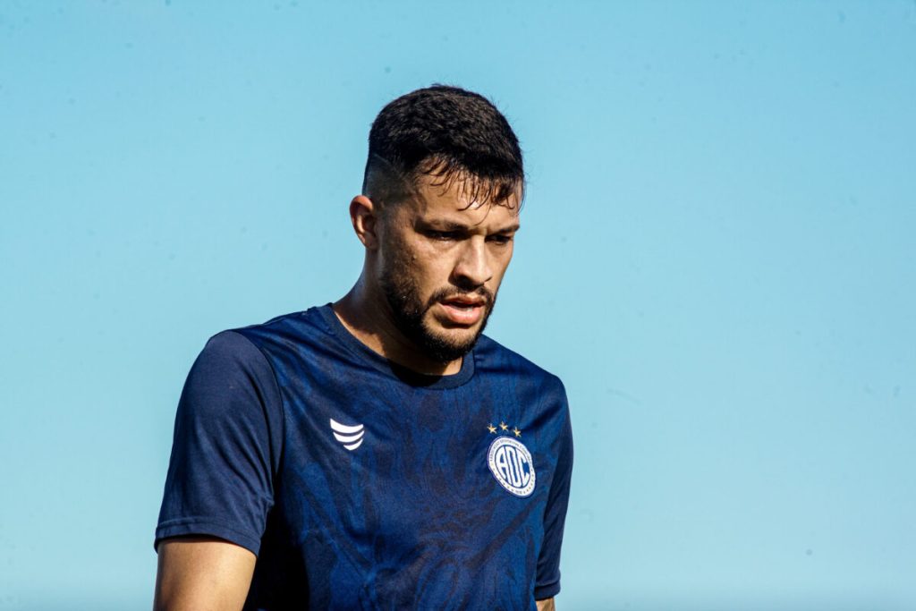 Lucas Vieira projeta duelo entre Confiança e Paysandu