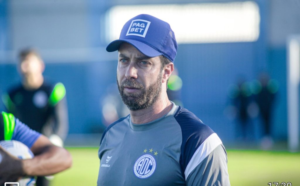 Paulo Massaro, do Confiança, Critica arbitragem após derrota para o Sergipe: ‘Erros prejudicaram a equipe