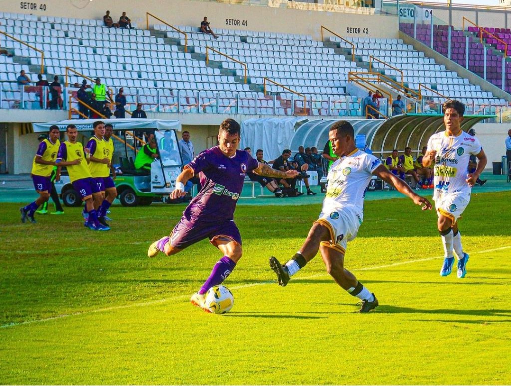 De virada e com um jogador a mais, Falcon vence Gloriense e assume a quinta colocação