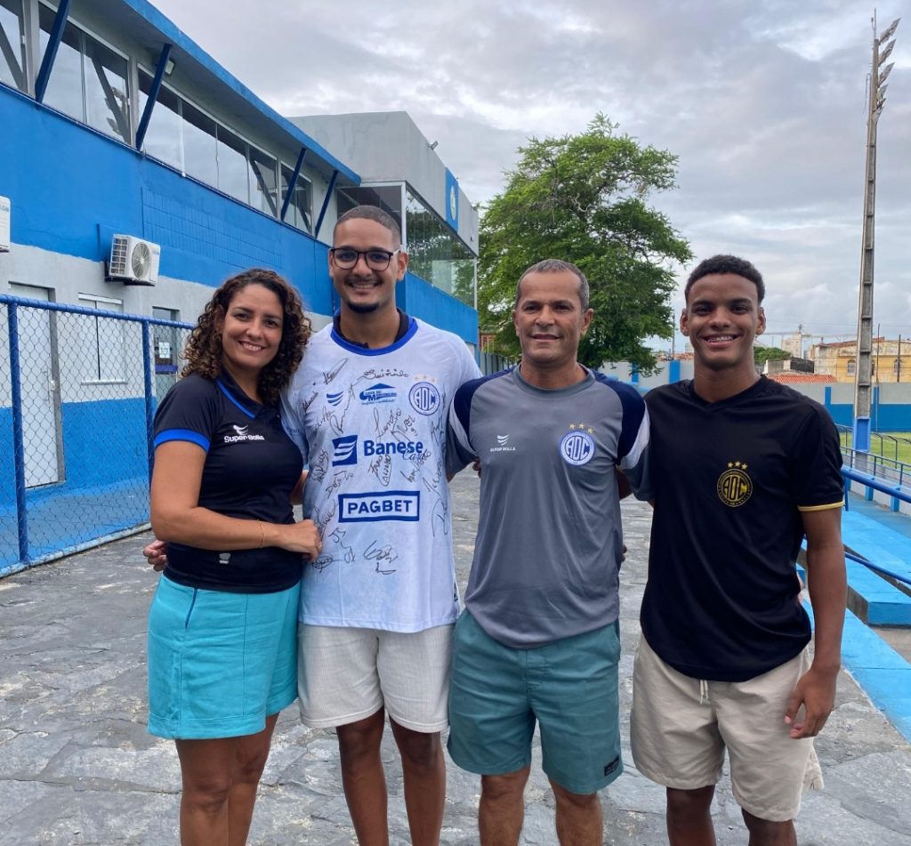 Confiança recebe visita de torcedor vítima de falha em sistema de reconhecimento facial