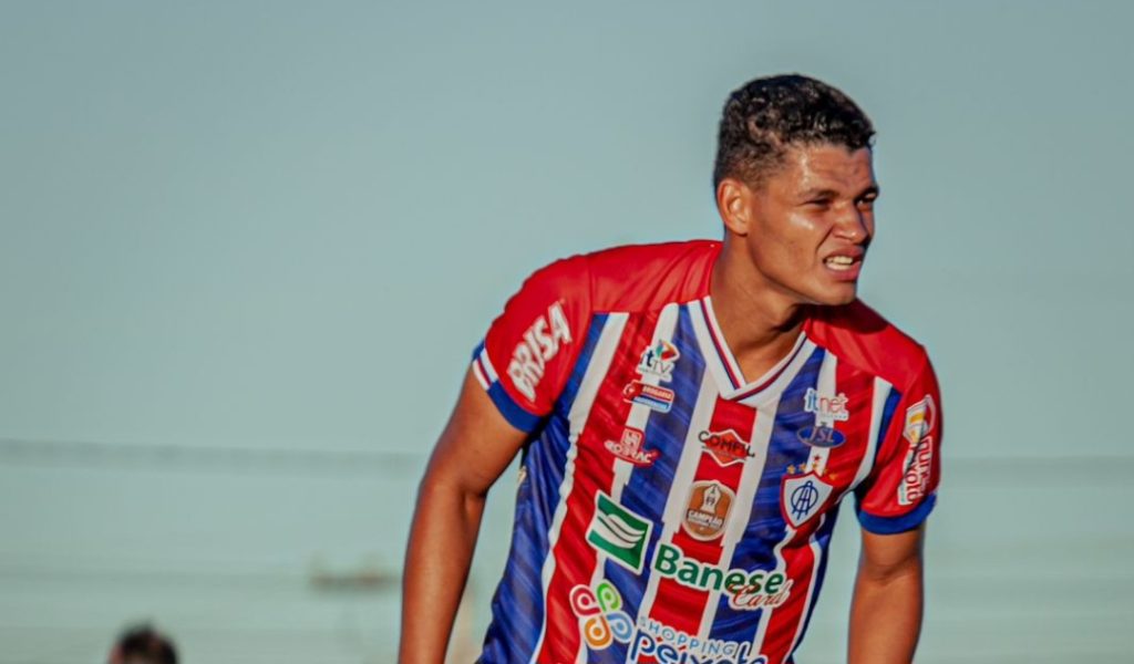 João Vitor passa por cirurgia bem-sucedida em Aracaju