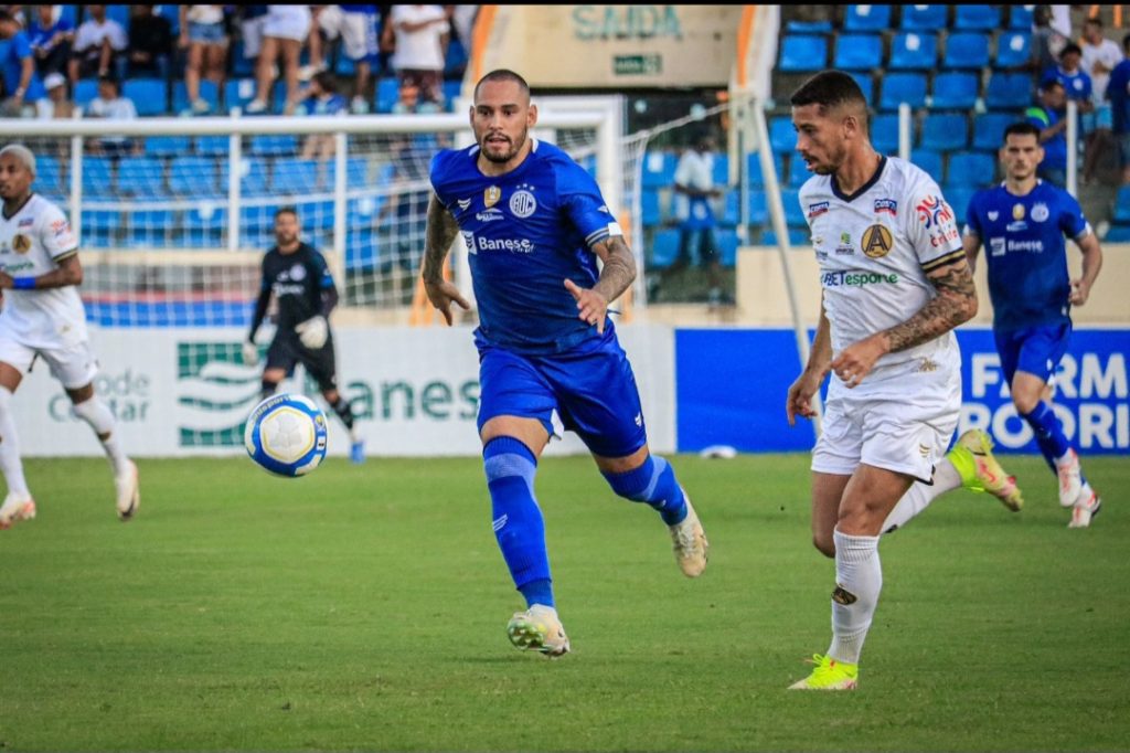 Confiança conquista primeira vitória na Série C, em casa, ao derrotar Aparecidense por 3 a 1