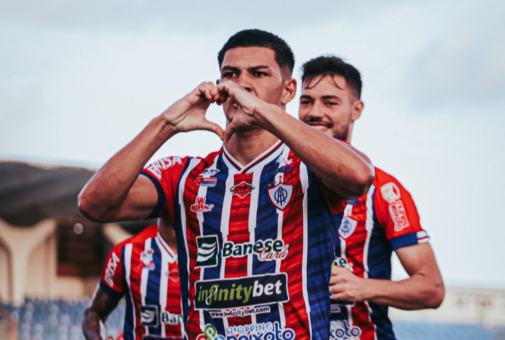 Atacante Jupi brilha e garante vitória do Itabaiana sobre Jacuipense no Batistão