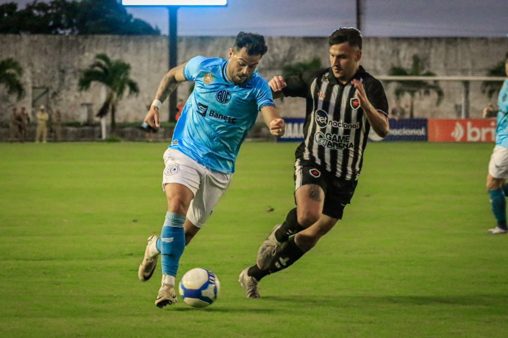 Clássico eletrizante: Botafogo-PB e Confiança empatam em 3 a 3 com gols nos acréscimos