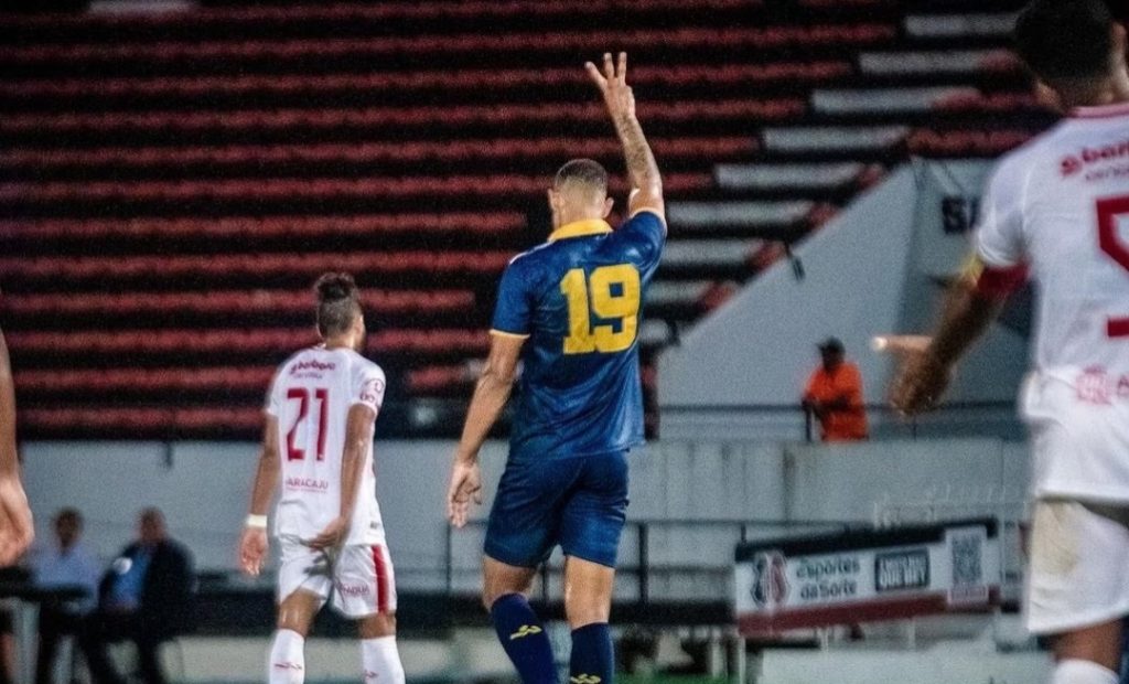 Sergipe sucumbe no estádio do Arruda: Retrô vence e avança na Série D