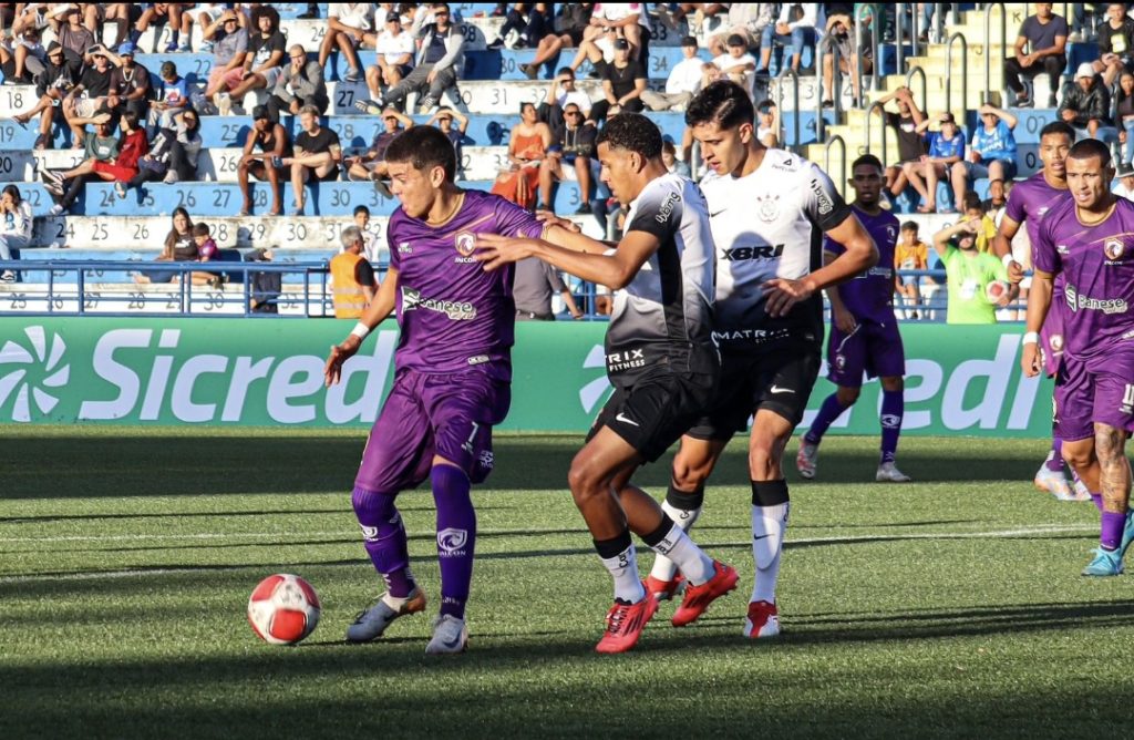 Falcon cai de cabeça erguida diante do atual campeão Corinthians na Copinha”