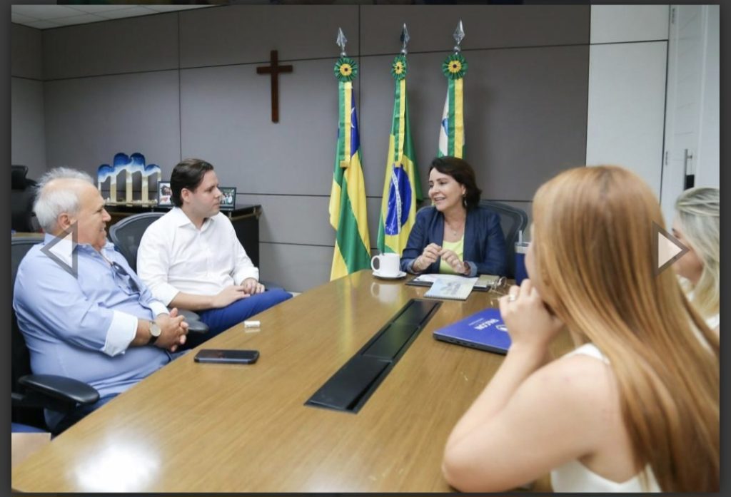 Prefeita Emília Corrêa e dirigentes do Falcon discutem parceria histórica para o futebol sergipano