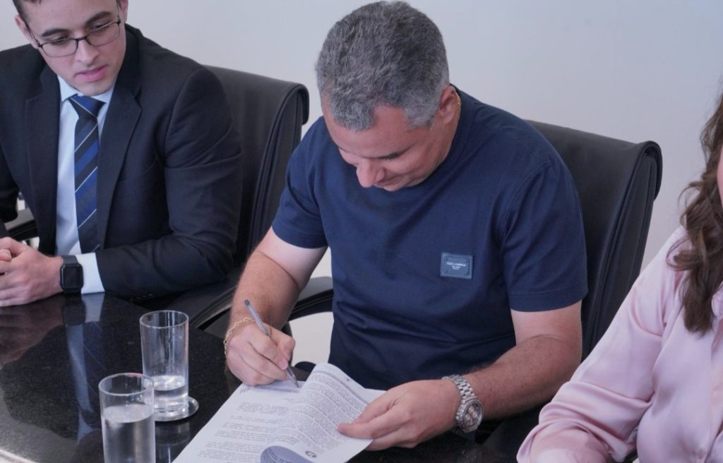 Confiança firma acordo com MPSE para reverter multa em campanha de combate ao feminicídio