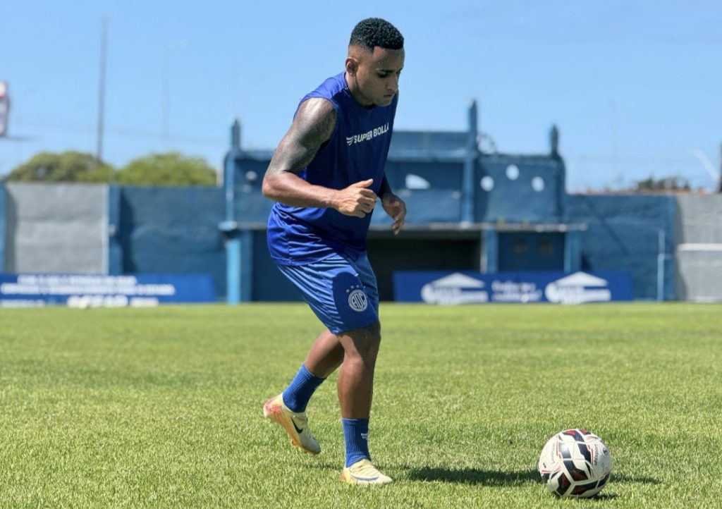 Confiança encerra a preparação para enfrentar o Londrina