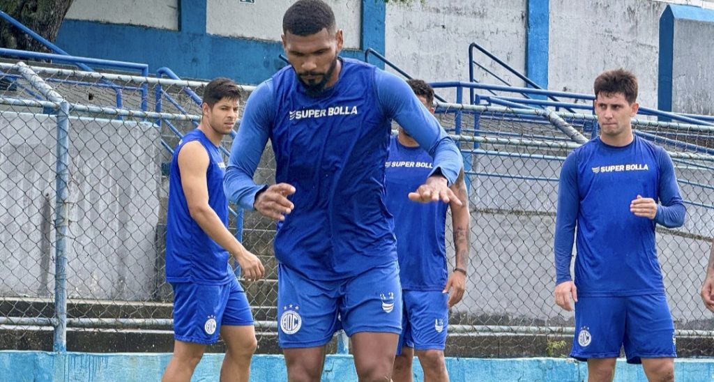 Confiança encerra preparação para enfrentar o Bahia pela Copa do Nordeste