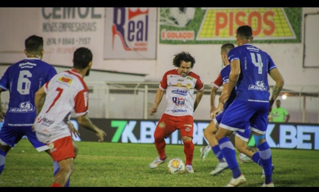 Juazeirense e Confiança empatam em jogo truncado; Dragão avança às quartas da Copa do Nordeste