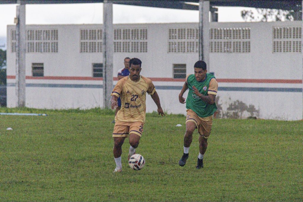 Itabaiana anuncia saídas de João Cabral e Gabriel Henrique e segue preparação para duelo contra o Botafogo-PB