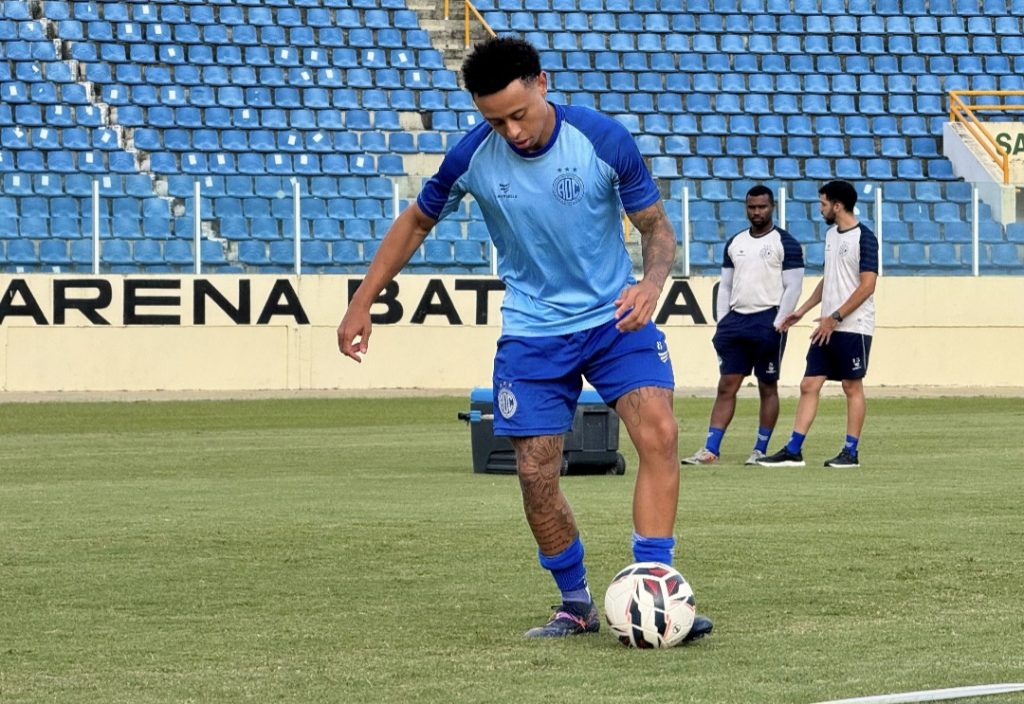 Confiança realiza treinamento na Arena Batistão