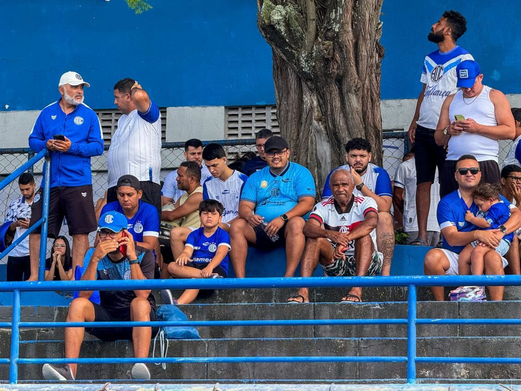 Com o apoio da torcida proletária, Confiança faz último treino antes de enfrentar o Anápolis*