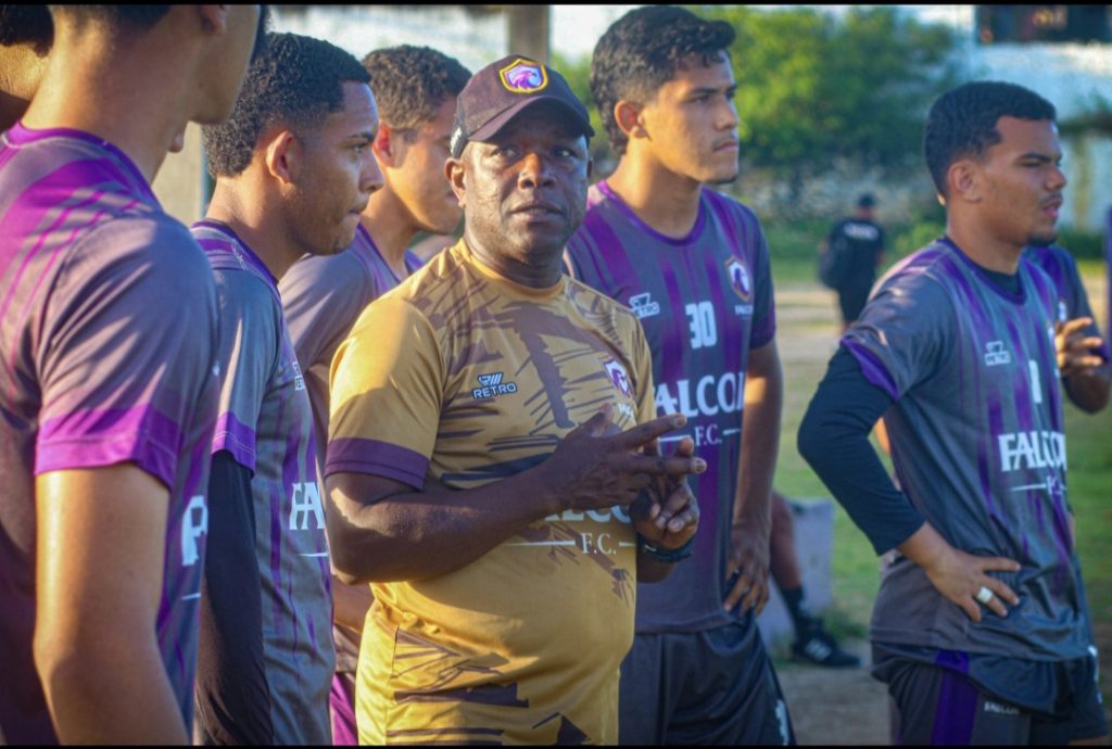 Falcon estreia na Copa do Nordeste Sub-20 com time jovem e olhar confiante*