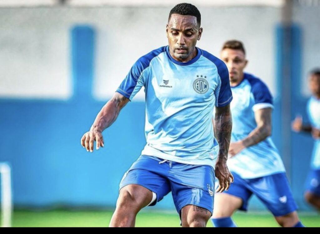 Ex-Confiança, volante Dionísio acerta com o Ypiranga e disputará a Série C 2026