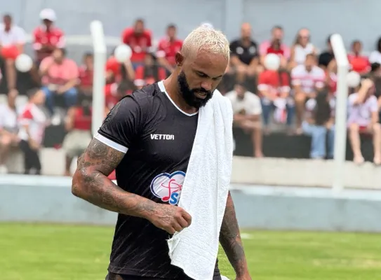 Goleiro Bruno é demitido do Capixaba por cobrar salários Goleiro Bruno é demitido do Capixaba por cobrar salários