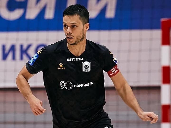 Luto no Futsal: Ex-Corinthians, ala Alex Felipe morre na Rússia aos 32 anos após passar mal em aeroporto Luto no Futsal: Ex-Corinthians, ala Alex Felipe morre na Rússia aos 32 anos após passar mal em aeroporto