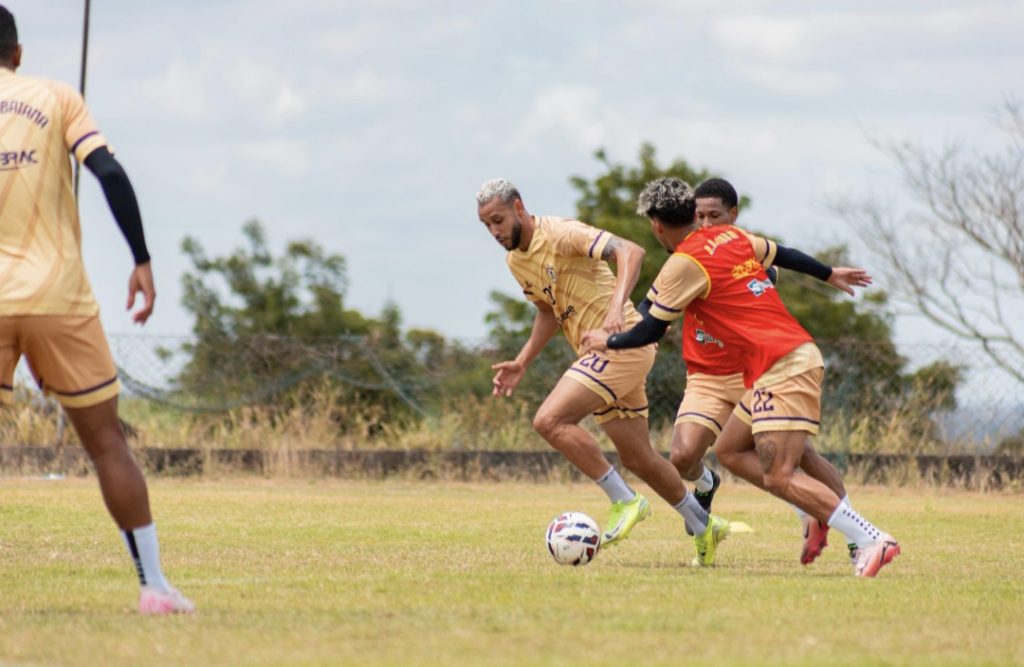 Itabaiana intensifica treinos e atacante Jonathan Bastos destaca motivação para estreia no Sergipano