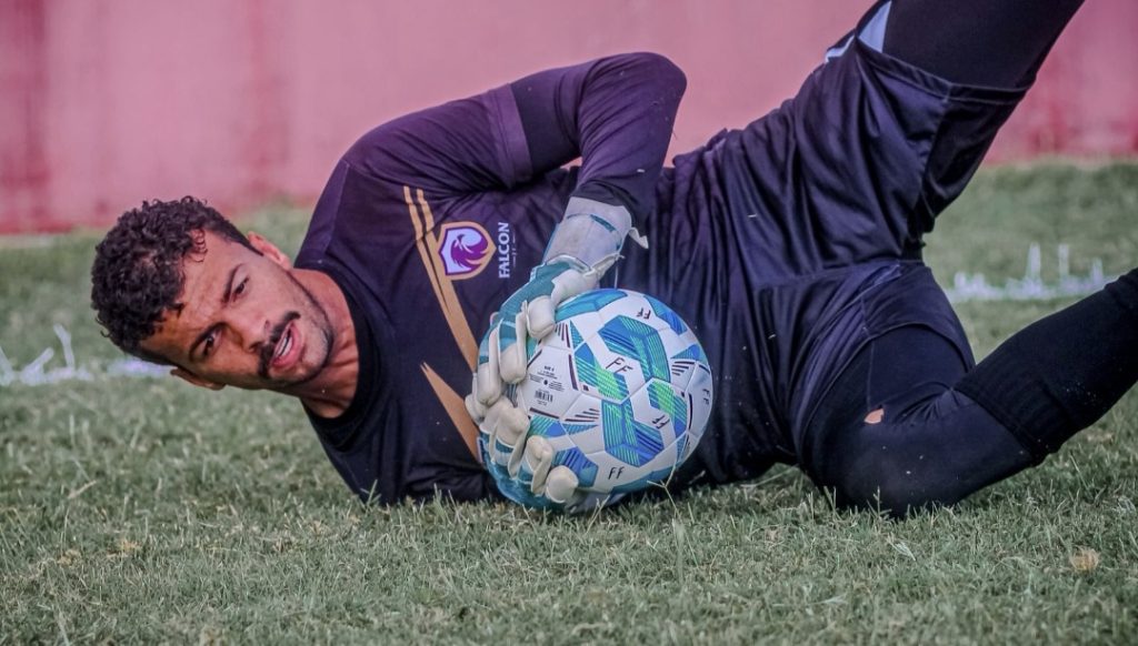 Cadu projeta duelo decisivo e confia na classificação do Falcon na segunda fase do Sergipano Cadu projeta duelo decisivo e confia na classificação do Falcon na segunda fase do Sergipano