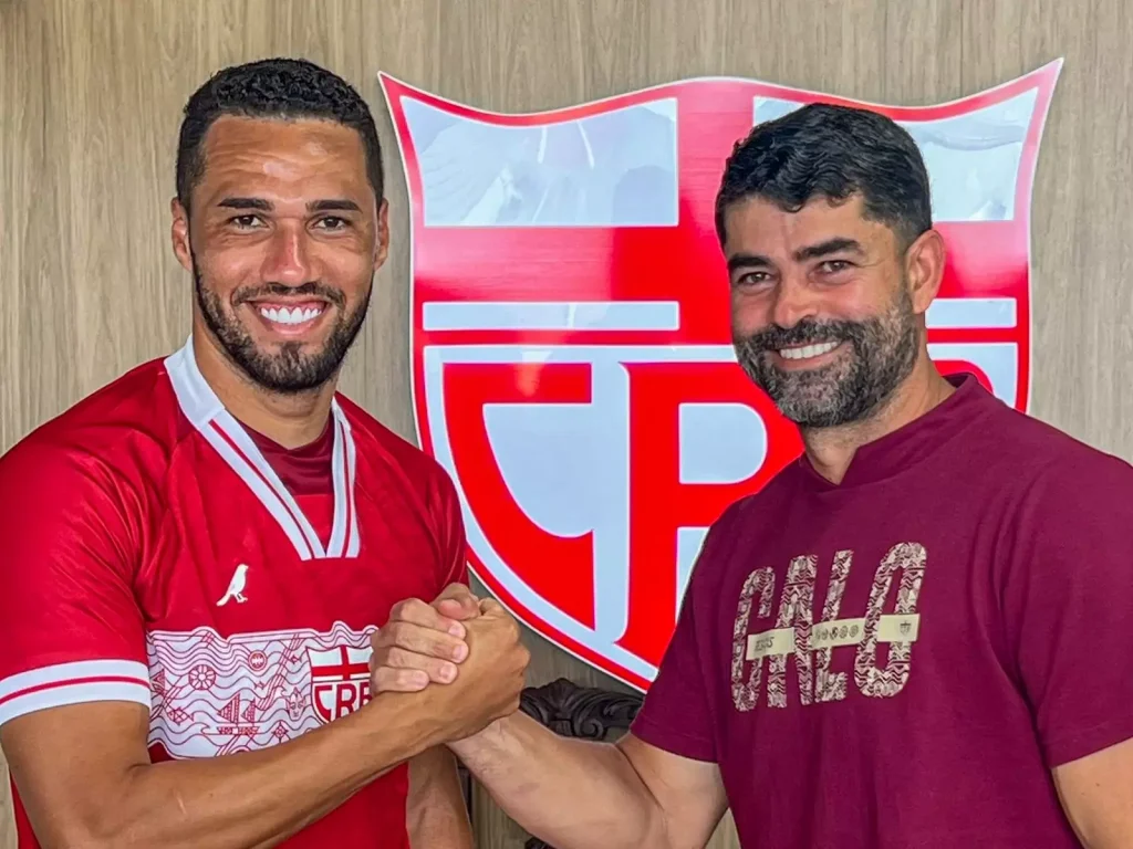 Luiz Phellype foi apresentado oficialmente nesta segunda-feira Luiz Phellype foi apresentado oficialmente nesta segunda-feira