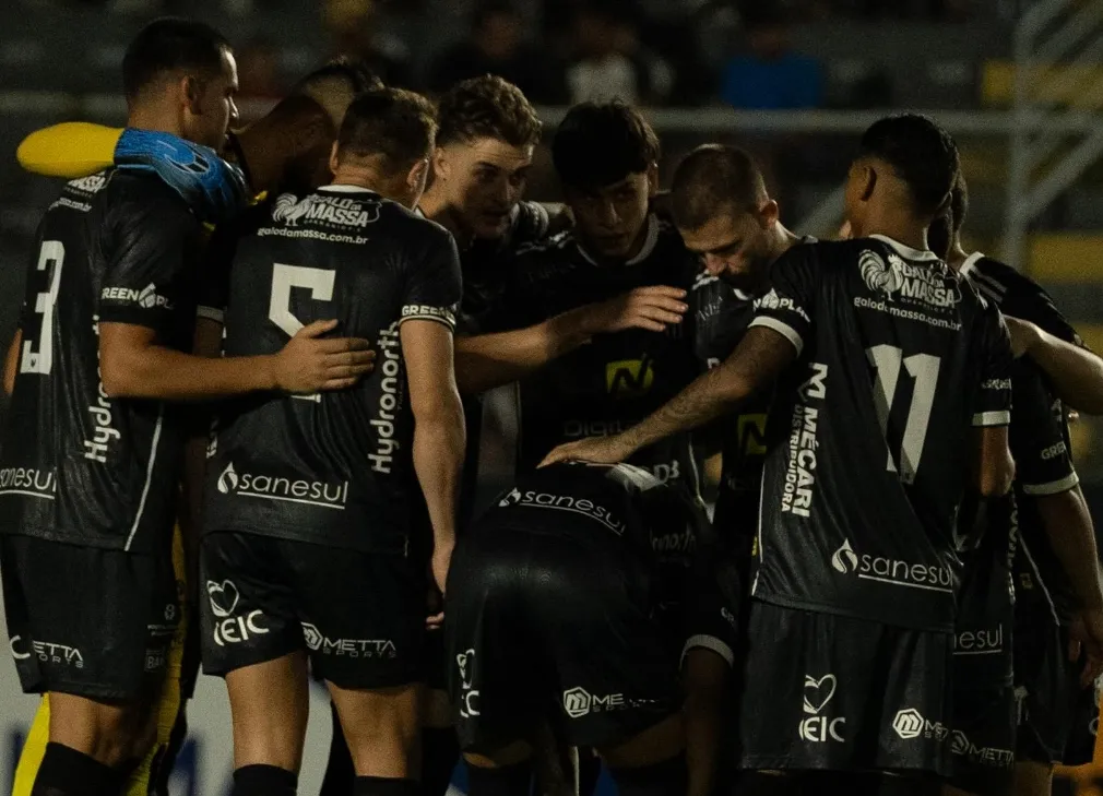 Operário vence e se garante nas semifinais Operário vence e se garante nas semifinais