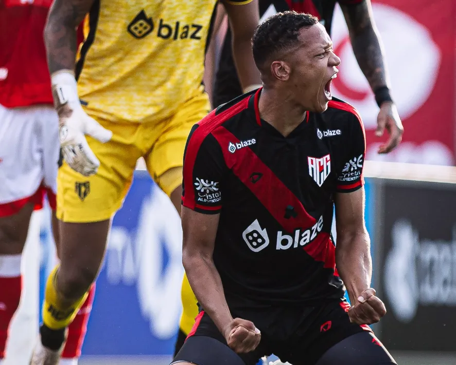 Atlético-GO 1 x 0 Ponte Preta-SP Atlético-GO 1 x 0 Ponte Preta-SP