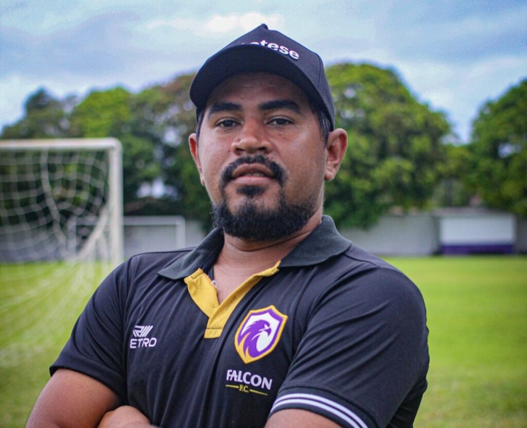 Falcon anuncia Leonardo Salles como novo técnico do Sub-17 Falcon anuncia Leonardo Salles como novo técnico do Sub-17