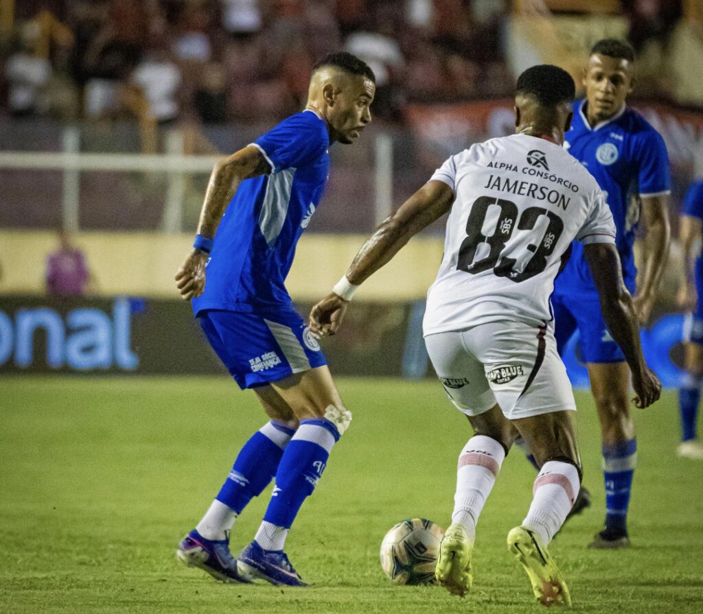 Confiança e Vitória empatam no Batistão e avançam como líderes na Copa do Nordeste Confiança e Vitória empatam no Batistão e avançam como líderes na Copa do Nordeste