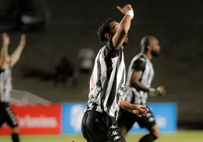 Botafogo-PB 2 x 1 Maringá-PR Botafogo-PB 2 x 1 Maringá-PR