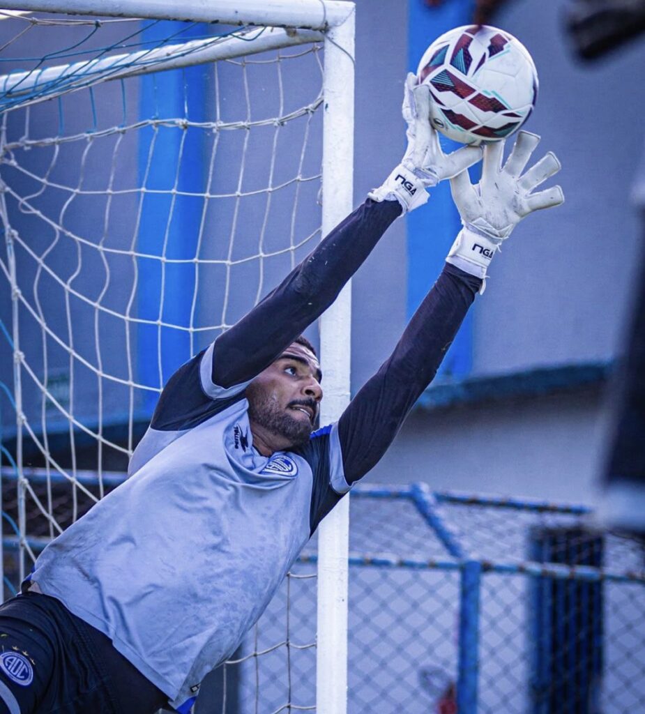 Confiança inicia preparação para enfrentar o Maranhão Confiança inicia preparação para enfrentar o Maranhão