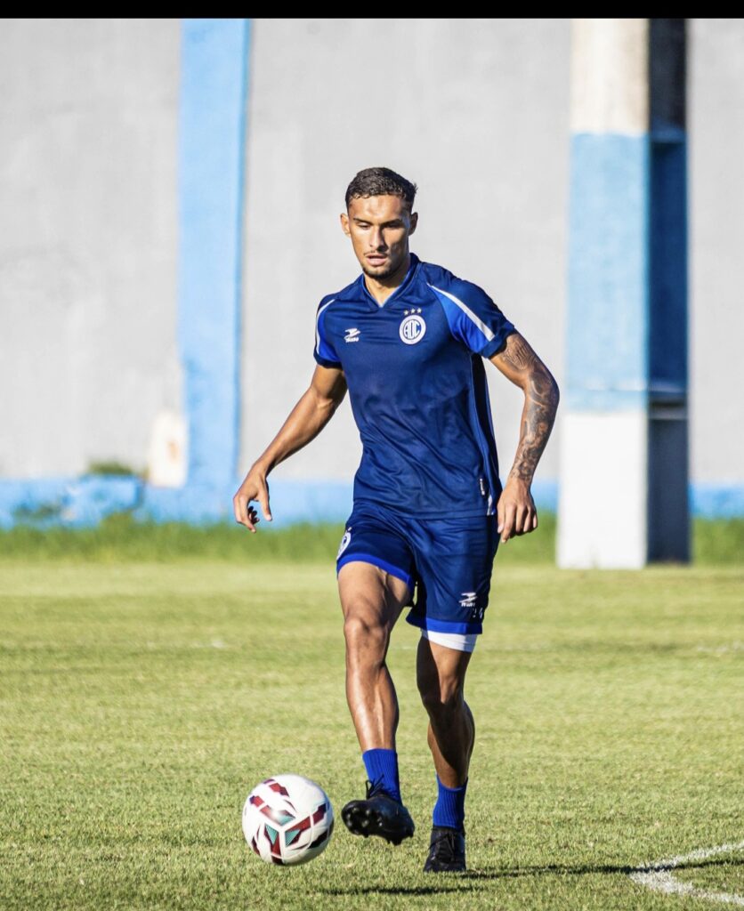 Confiança inicia preparação para duelo contra o Maringá
