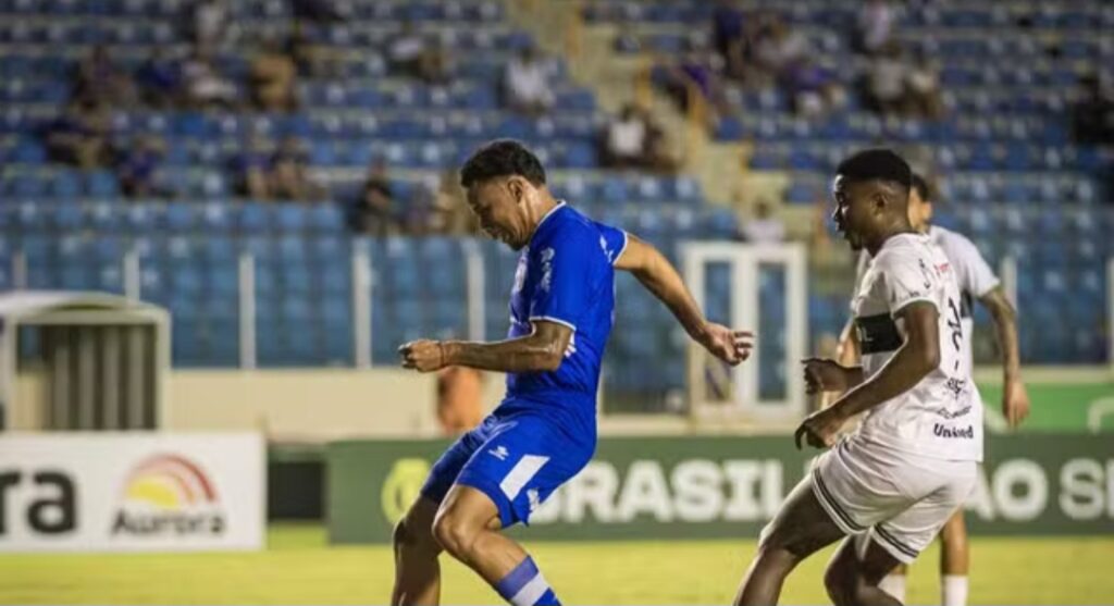 Confiança empata com o Maringá e segue na lanterna da Série C Confiança empata com o Maringá e segue na lanterna da Série C