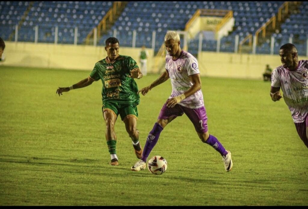 Falcon derrota Atlético Gloriense e está na final da Copa Lotese Falcon derrota Atlético Gloriense e está na final da Copa Lotese